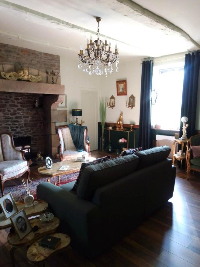 La Ménardière Tranquilitatis Chambre double petit déjeuner compris Corseul Esterno foto
