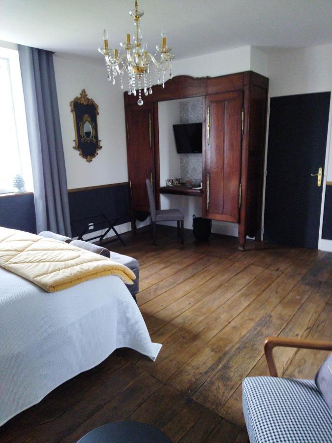 La Ménardière Tranquilitatis Chambre double petit déjeuner compris Corseul Esterno foto