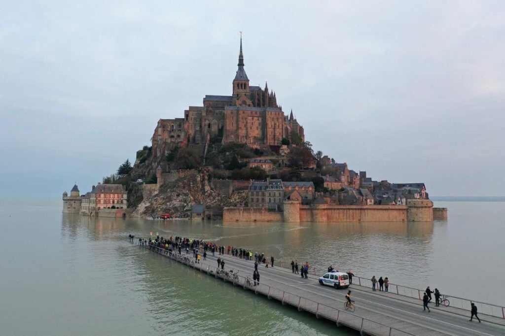 La Ménardière Tranquilitatis Chambre double petit déjeuner compris Corseul Esterno foto